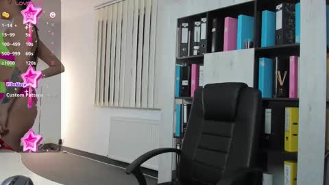 Snapshot of evanoellex chatting on 17, 2, 2025 Your Fantasy online show from 17, 2, 2025