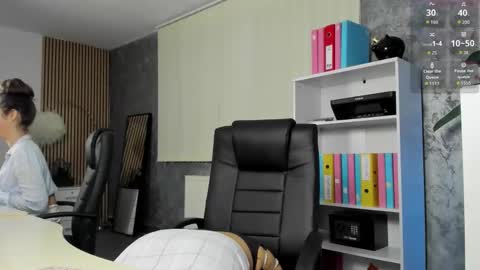 Snapshot of evanoellex chatting on 24, 11, 2025 Your Fantasy online show from 24, 11, 2025