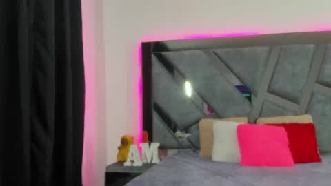 Snapshot of evans_susana chatting on 7, 10, 2025 Evan and Susan online show from 7, 10, 2025