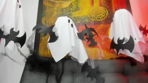 Snapshot of evans_susana chatting on 18, 10, 2025 Evan and Susan online show from 18, 10, 2025