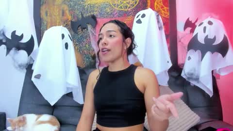 Snapshot of evans_susana chatting on 20, 10, 2025 Evan and Susan online show from 20, 10, 2025