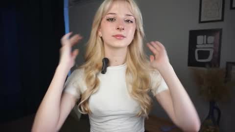 Snapshot of evaqt chatting on 22, 9, 2025 Eva online show from 22, 9, 2025