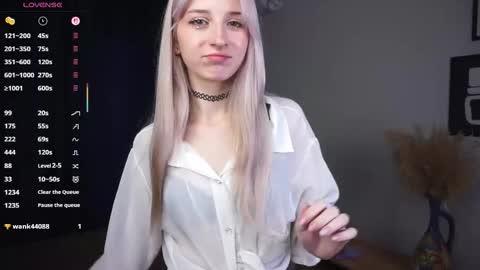 Snapshot of evaqt chatting on 25, 9, 2025 Eva online show from 25, 9, 2025