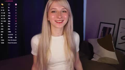 Snapshot of evaqt chatting on 26, 9, 2025 Eva online show from 26, 9, 2025