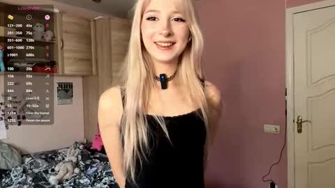 Snapshot of evaqt chatting on 23, 10, 2025 Eva online show from 23, 10, 2025