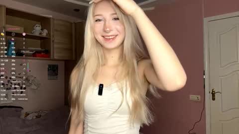 Snapshot of evaqt chatting on 2, 11, 2025 Eva online show from 2, 11, 2025