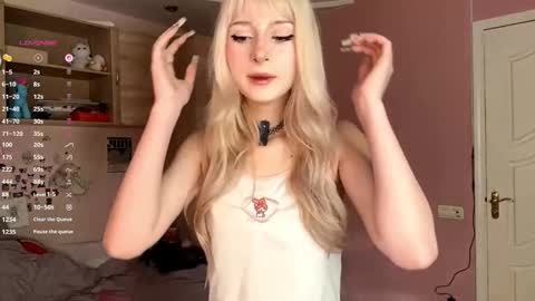 Snapshot of evaqt chatting on 16, 11, 2025 Eva online show from 16, 11, 2025