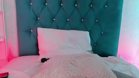 EVARITZ online show from 8, 3, 2025