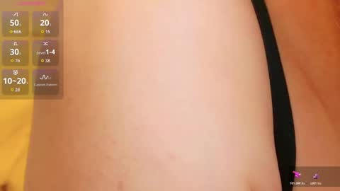 Snapshot of evasinclairr chatting on 19, 11, 2025 evasinclairr online show from 19, 11, 2025