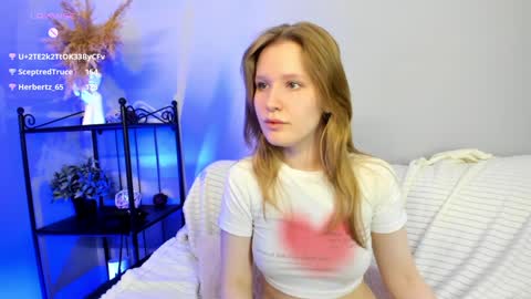 Snapshot of evastevs chatting on 4, 1, 2025 Eva online show from 4, 1, 2025