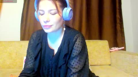 Snapshot of evasunshine18 chatting on 27, 9, 2025 Eva online show from 27, 9, 2025