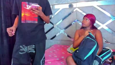 Eva And Emmanuel online show from 27, 2, 2025