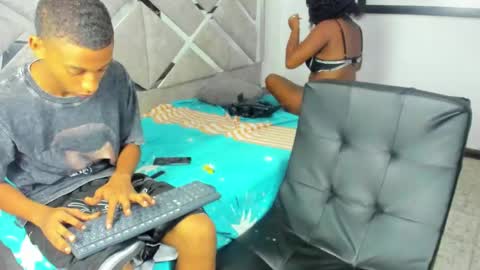 Eva And Emmanuel online show from 1, 10, 2025