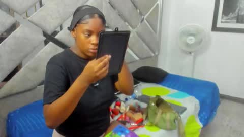 Eva And Emmanuel online show from 9, 1, 2026