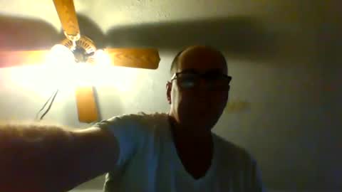 Snapshot of eve1luvsray chatting on 2, 1, 2025 eve1luvsray online show from 2, 1, 2025