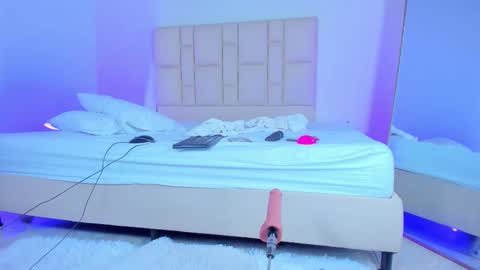 Eva Queen online show from 14, 11, 2025