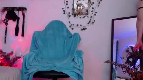 Eve Blue  friends. IG eve blue77 TW EveBlue 1 OF eveblue7 online show from 25, 10, 2025