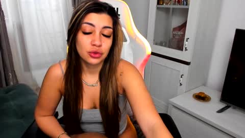 eveeevian online show from 3, 2, 2025