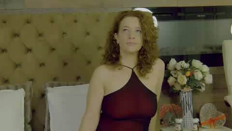 Snapshot of evehamilton chatting on 23, 10, 2025 EveHamilton online show from 23, 10, 2025