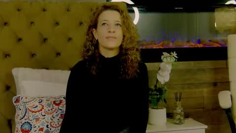 EveHamilton online show from 5, 2, 2026