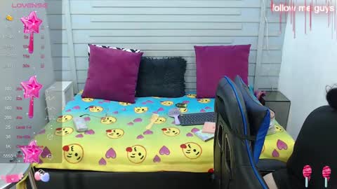 evelin zaens online show from 17, 2, 2025