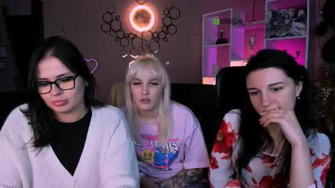 Snapshot of evelina_sun_ chatting on 19, 11, 2025 evelina online show from 19, 11, 2025