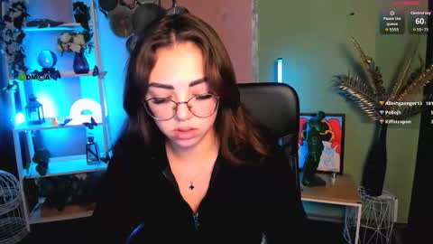 Snapshot of evelina_sun_ chatting on 2, 12, 2025 evelina online show from 2, 12, 2025