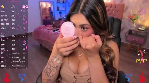 Eveline  online show from 1, 12, 2025