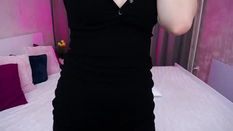 Snapshot of evelingills chatting on 16, 9, 2025 Evelin online show from 16, 9, 2025