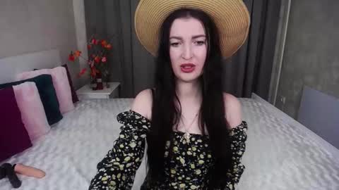 Snapshot of evelingills chatting on 14, 11, 2025 Evelin online show from 14, 11, 2025