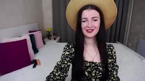 Snapshot of evelingills chatting on 28, 11, 2025 Evelin online show from 28, 11, 2025