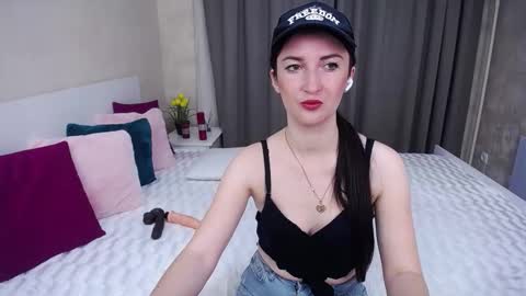Snapshot of evelingills chatting on 3, 12, 2025 Evelin online show from 3, 12, 2025