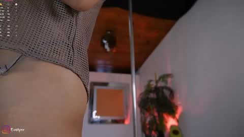 evelyn evelyn online show from 15, 4, 2026