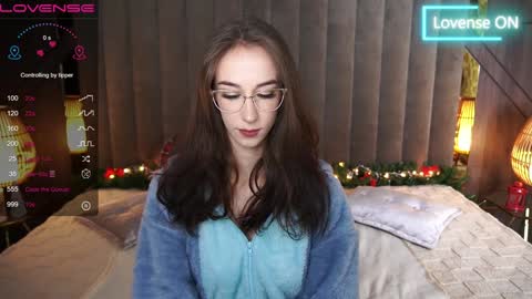 Snapshot of evelyn_rush1 chatting on 15, 12, 2024 evelyn rush1 online show from 15, 12, 2024