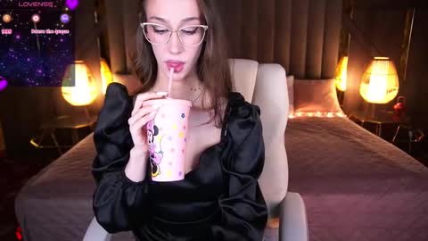 Snapshot of evelyn_rush1 chatting on 27, 2, 2025 evelyn rush1 online show from 27, 2, 2025