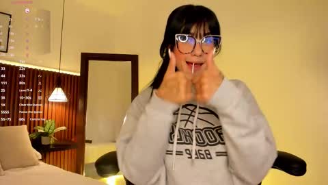 evelyn online show from 27, 11, 2025