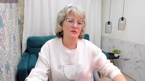 Evelyn online show from 19, 3, 2026