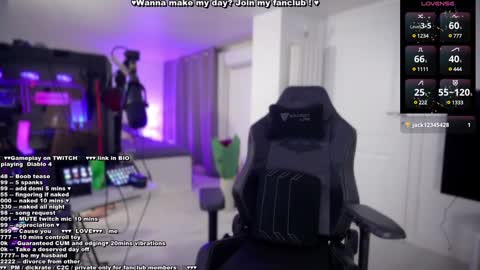 Snapshot of evelyne92 chatting on 2, 2, 2025 Evelyne online show from 2, 2, 2025