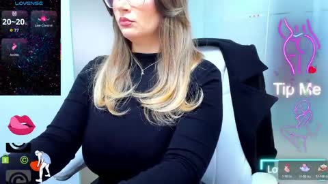 evelyne_rose online show from 9, 4, 2026