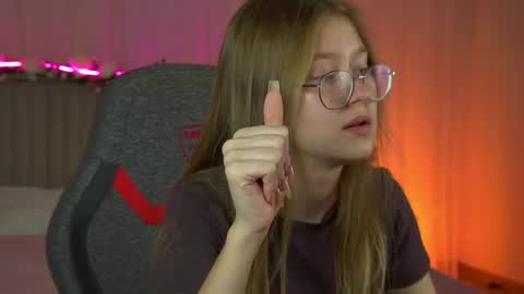 Snapshot of evemundie chatting on 1, 10, 2025 Eve online show from 1, 10, 2025