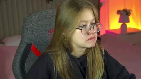 Snapshot of evemundie chatting on 18, 10, 2025 Eve online show from 18, 10, 2025