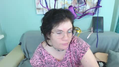 Everly online show from 25, 12, 2024