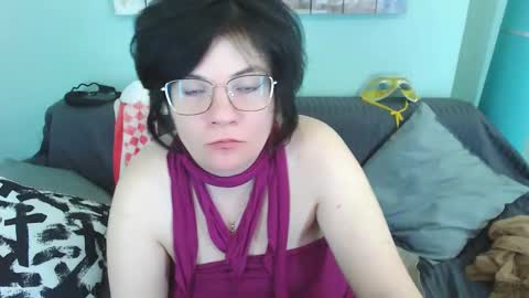 Everly online show from 10, 2, 2025