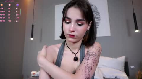 Snapshot of evervessi chatting on 16, 11, 2025 Anita online show from 16, 11, 2025