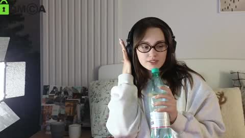 Snapshot of evi_woow chatting on 4, 1, 2025 evi_woow online show from 4, 1, 2025