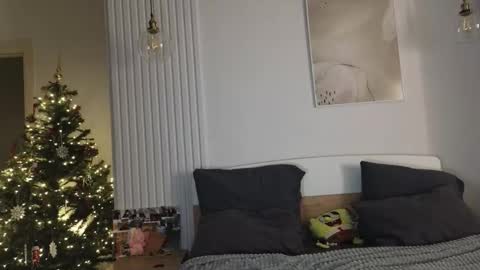 Snapshot of evi_woow chatting on 13, 12, 2025 evi_woow online show from 13, 12, 2025