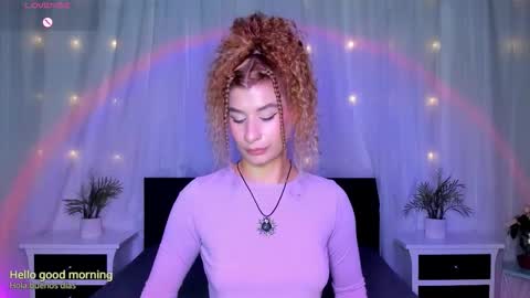 Snapshot of evoletbee chatting on 4, 2, 2026 Evolet online show from 4, 2, 2026