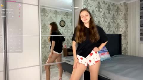 Snapshot of evonnesilvestre chatting on 2, 10, 2025 Eva online show from 2, 10, 2025