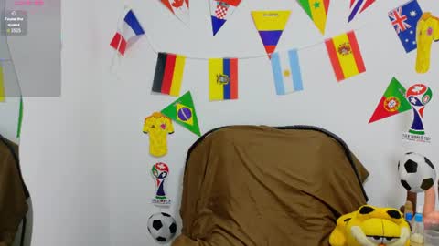Snapshot of evvaa_moon chatting on 24, 6, 2026 evvaa_moon online show from 24, 6, 2026