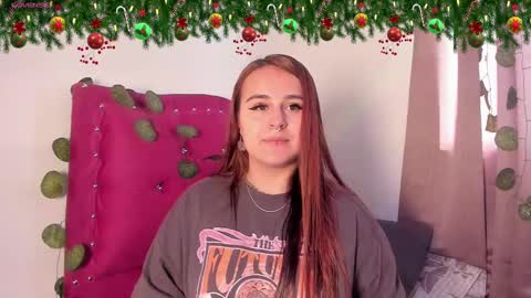 Snapshot of evy_orange1 chatting on 23, 12, 2024 EVY online show from 23, 12, 2024